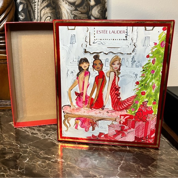 Estée Lauder Holiday Keepsake Gift Box - Picture 1 of 4